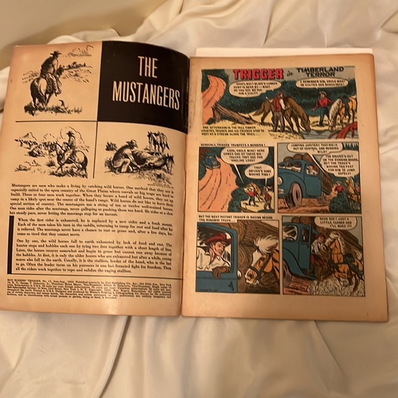 Antique 1954 mint ROY ROGERS TRIGGER COMIC BOOK - Picture 2 of 8